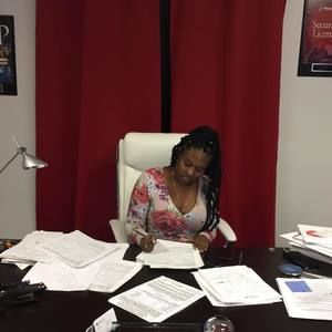 Meet your Posher, Lauren